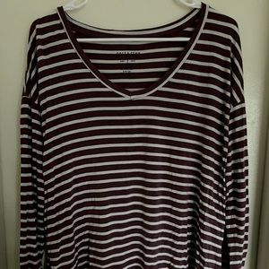 Long sleeve, v-neck striped t-shirt.